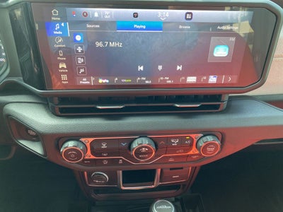2024 Jeep Gladiator Sport