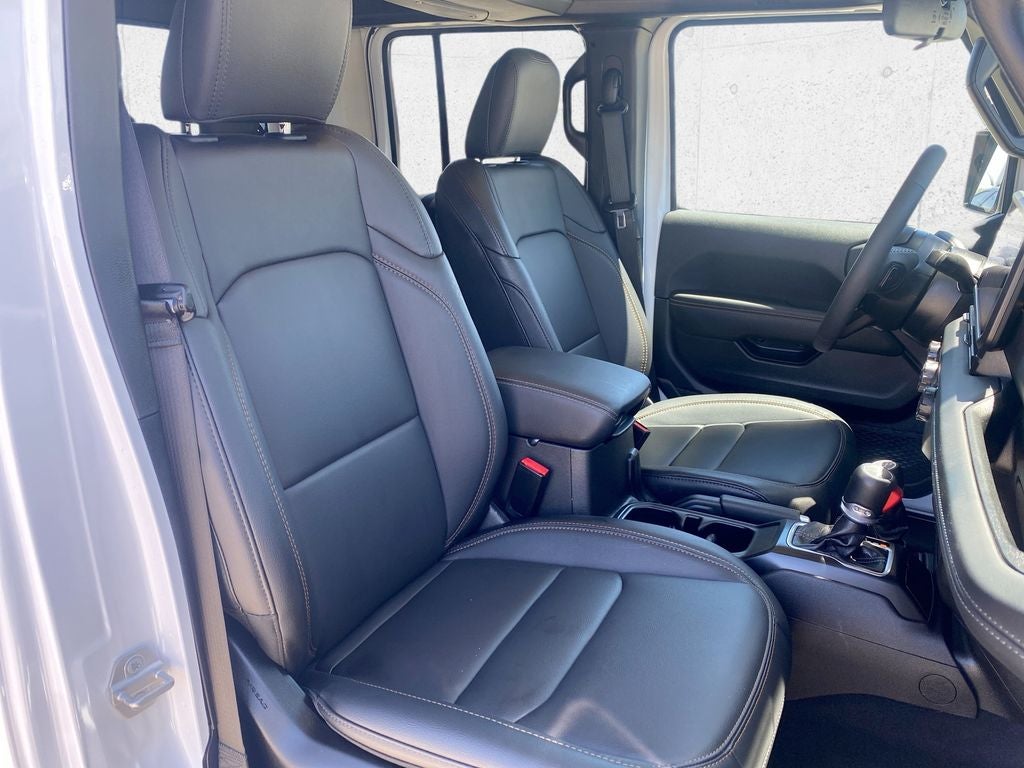 2025 Jeep Gladiator High Tide
