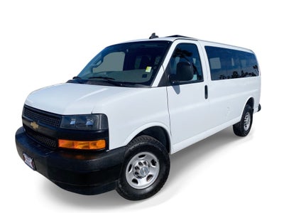 2023 Chevrolet Express Passenger 3500 1LS