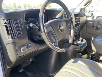 2023 Chevrolet Express Passenger 3500 1LS