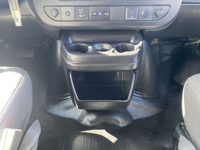 2023 Chevrolet Express Passenger 3500 1LS