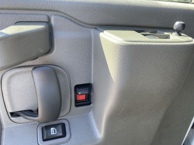 2023 Chevrolet Express Passenger 3500 1LS