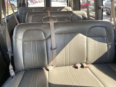 2023 Chevrolet Express Passenger 3500 1LS