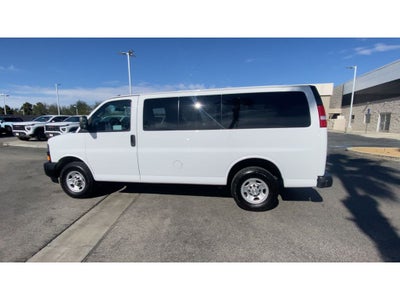2023 Chevrolet Express Passenger 3500 1LS
