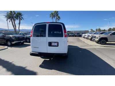 2023 Chevrolet Express Passenger 3500 1LS