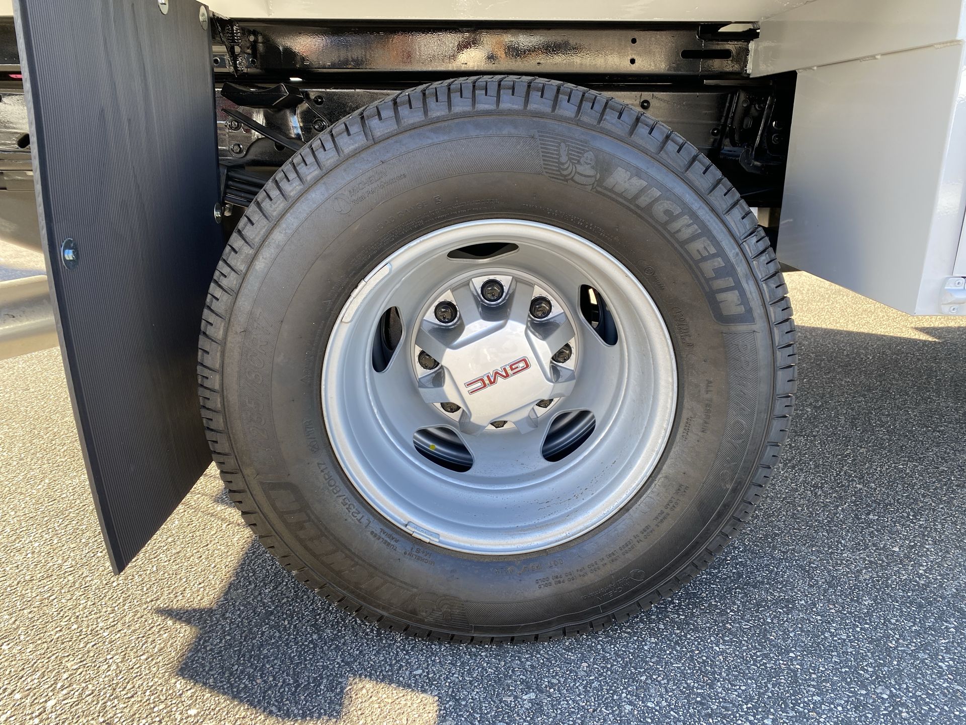 2026 GMC Sierra 3500 HD Chassis Cab Pro