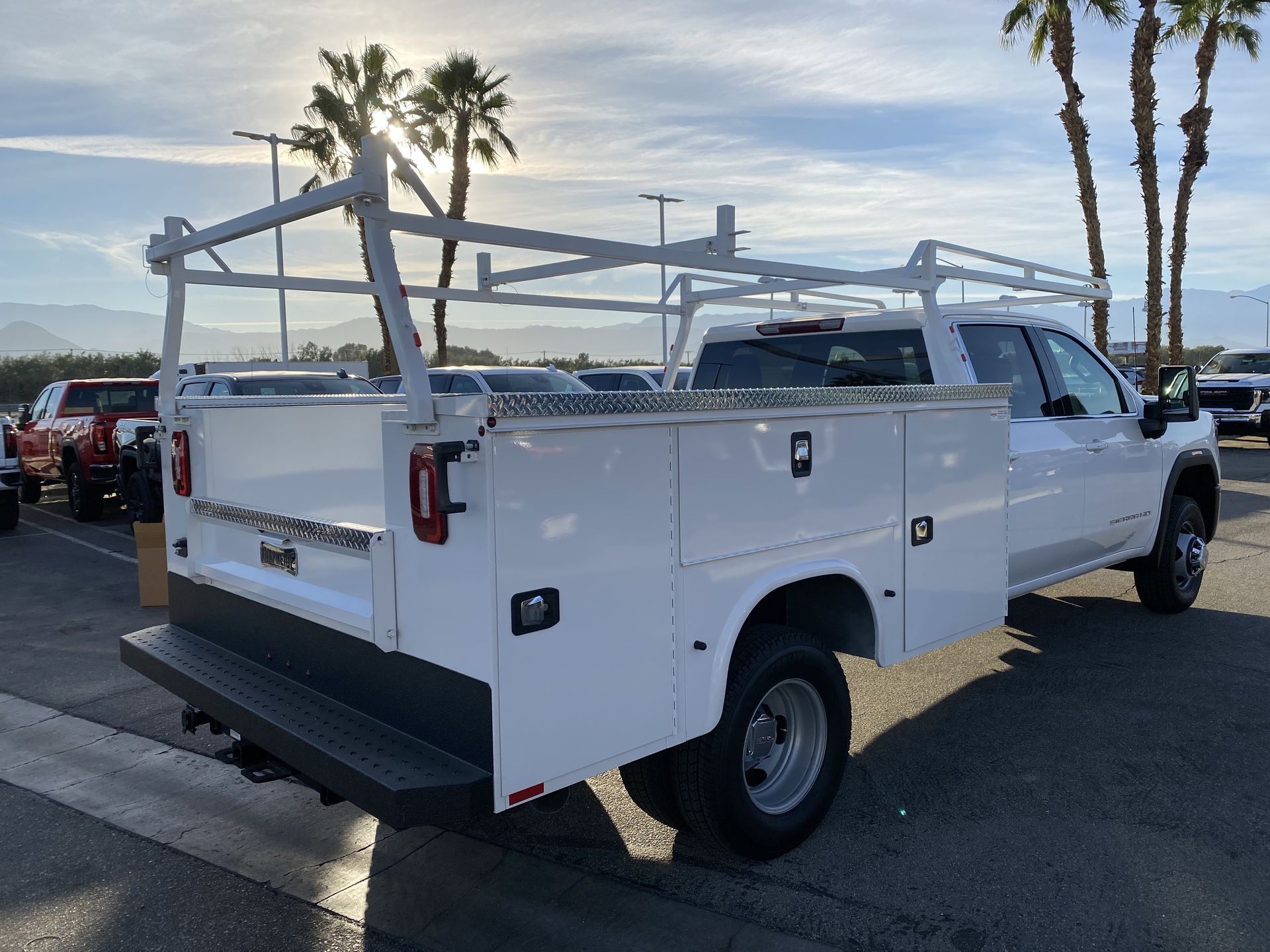 2026 GMC Sierra 3500 HD Chassis Cab SLE