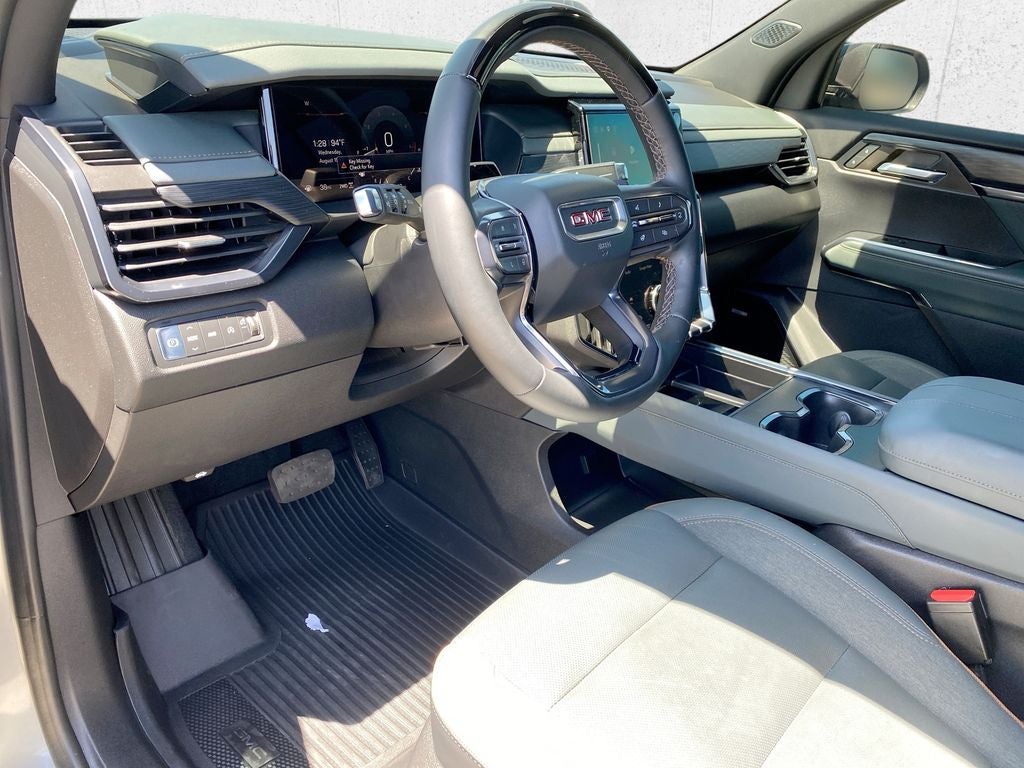 2024 GMC Acadia AT4