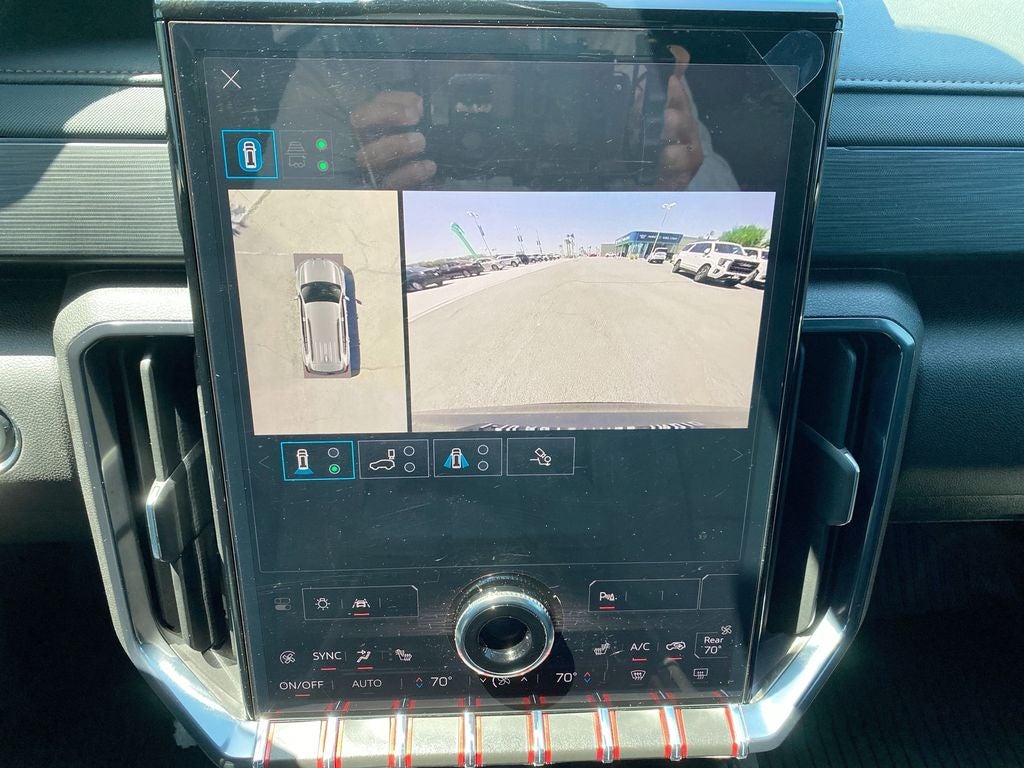 2024 GMC Acadia AT4