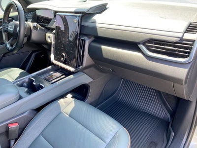 2024 GMC Acadia AT4