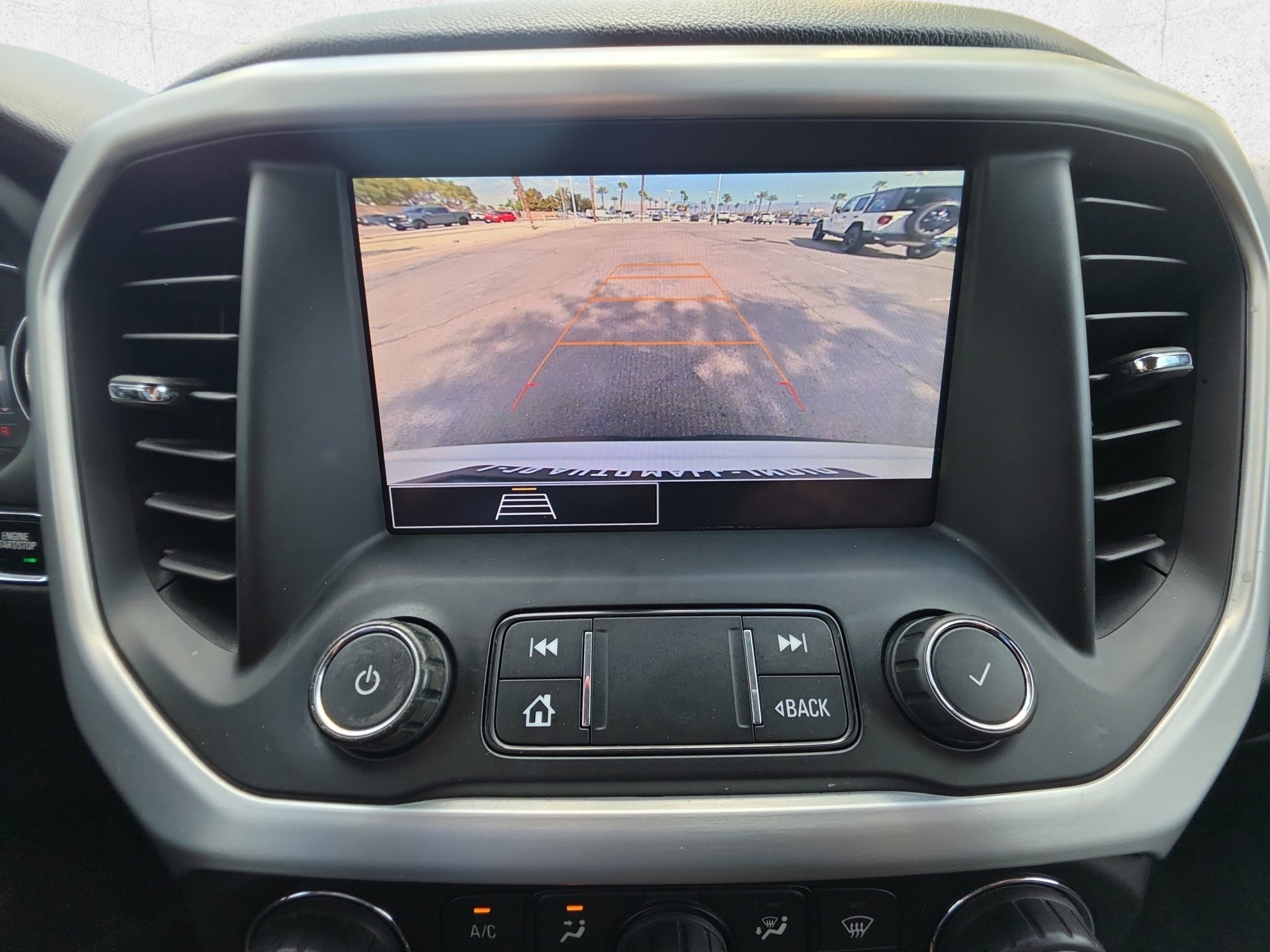 2020 GMC Acadia SLE - Photo 17