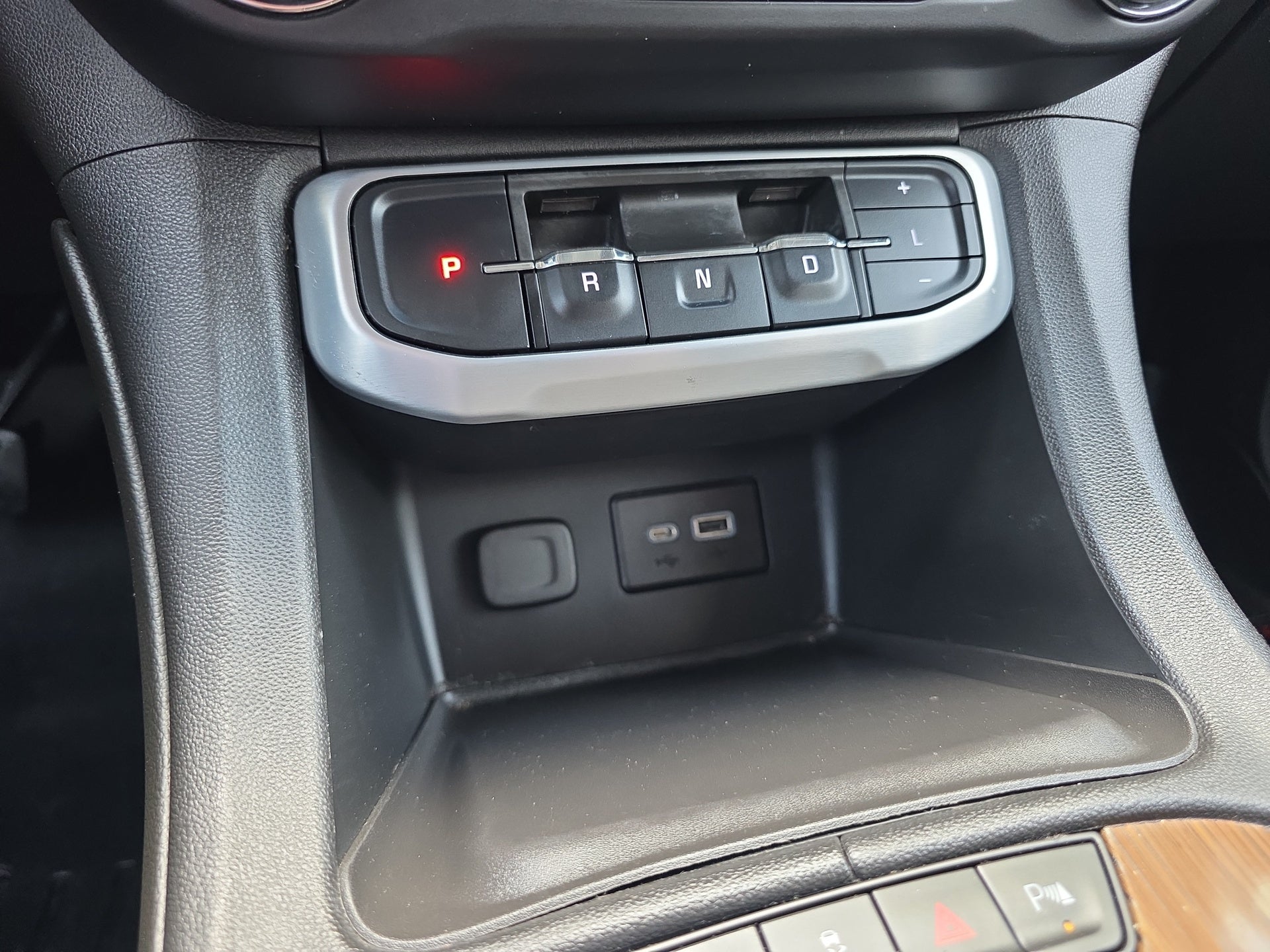 2020 GMC Acadia SLE