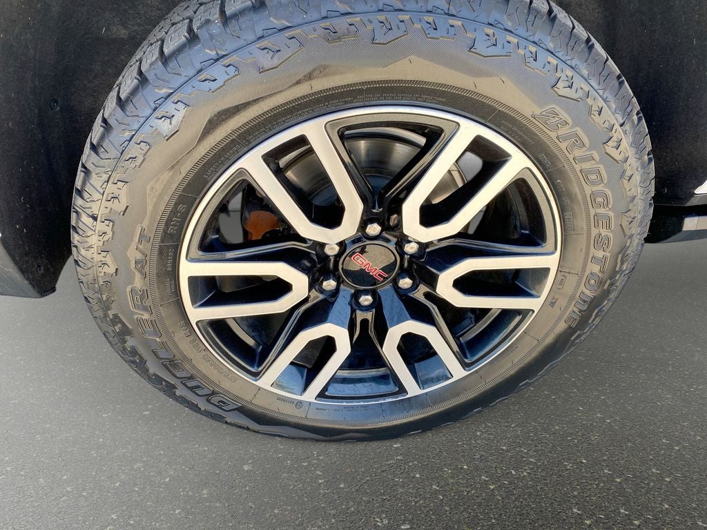 2022 GMC Yukon XL AT4