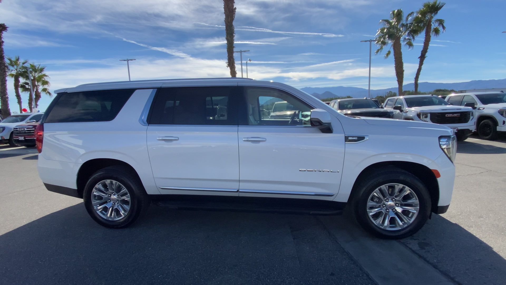 2023 GMC Yukon XL Denali