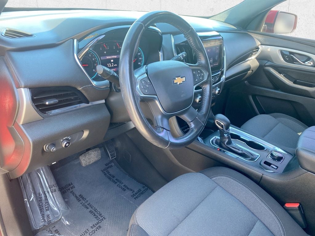 2022 Chevrolet Traverse LT Cloth