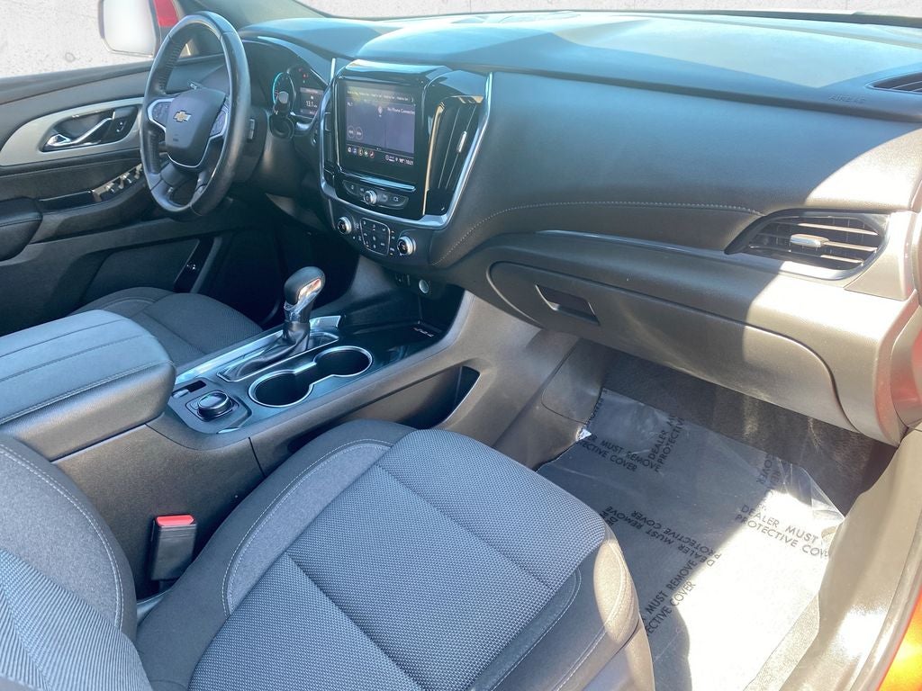 2022 Chevrolet Traverse LT Cloth