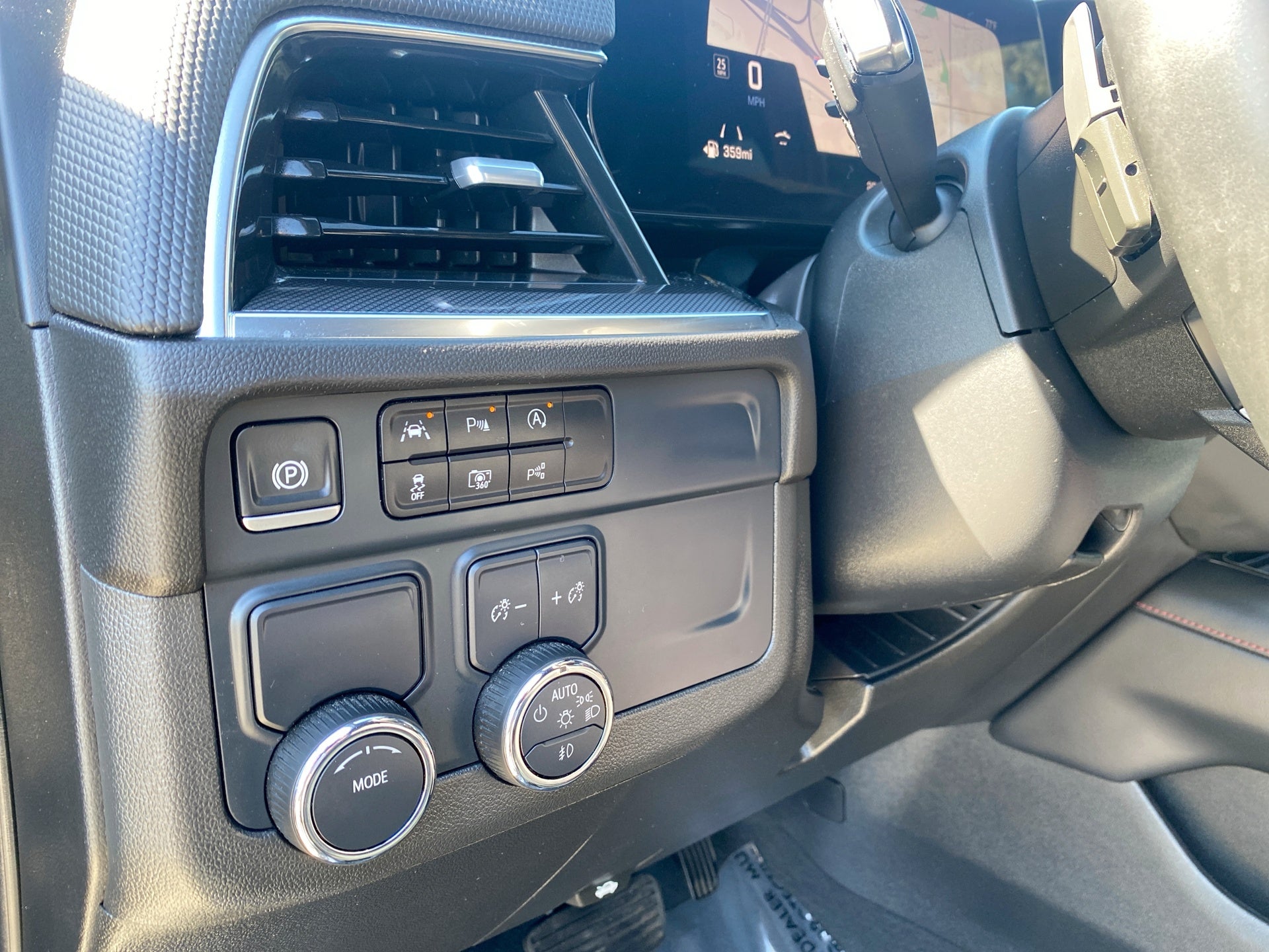 2025 Chevrolet Suburban RST