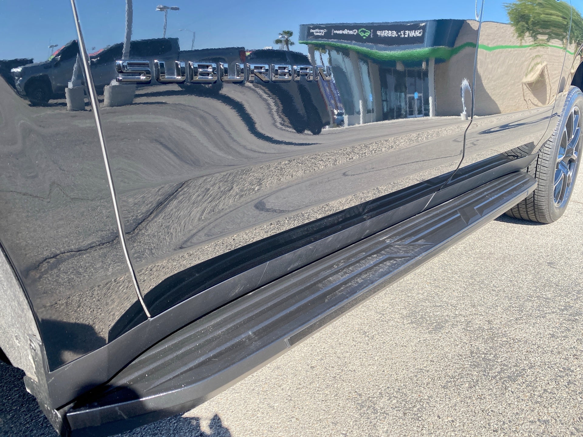 2025 Chevrolet Suburban RST