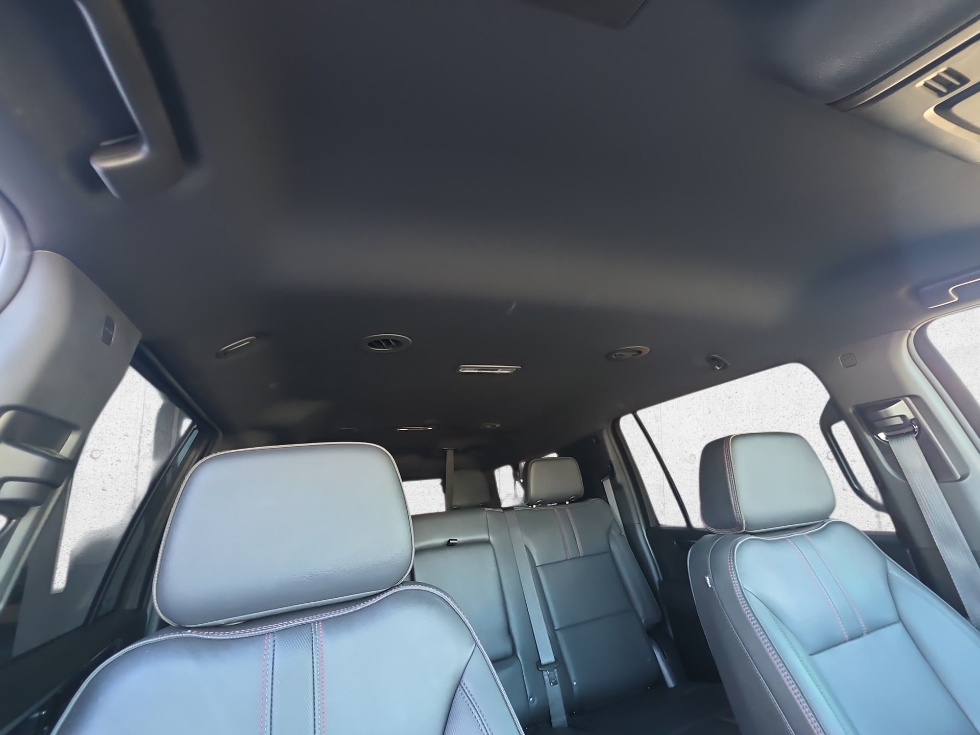 2025 Chevrolet Suburban RST