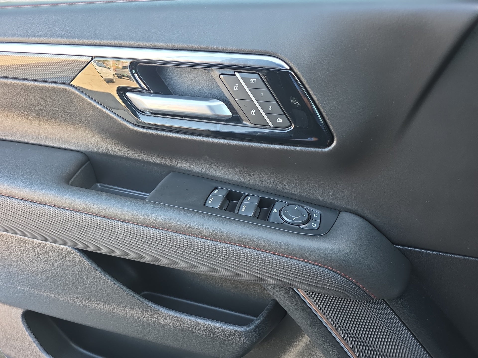 2025 Chevrolet Suburban RST