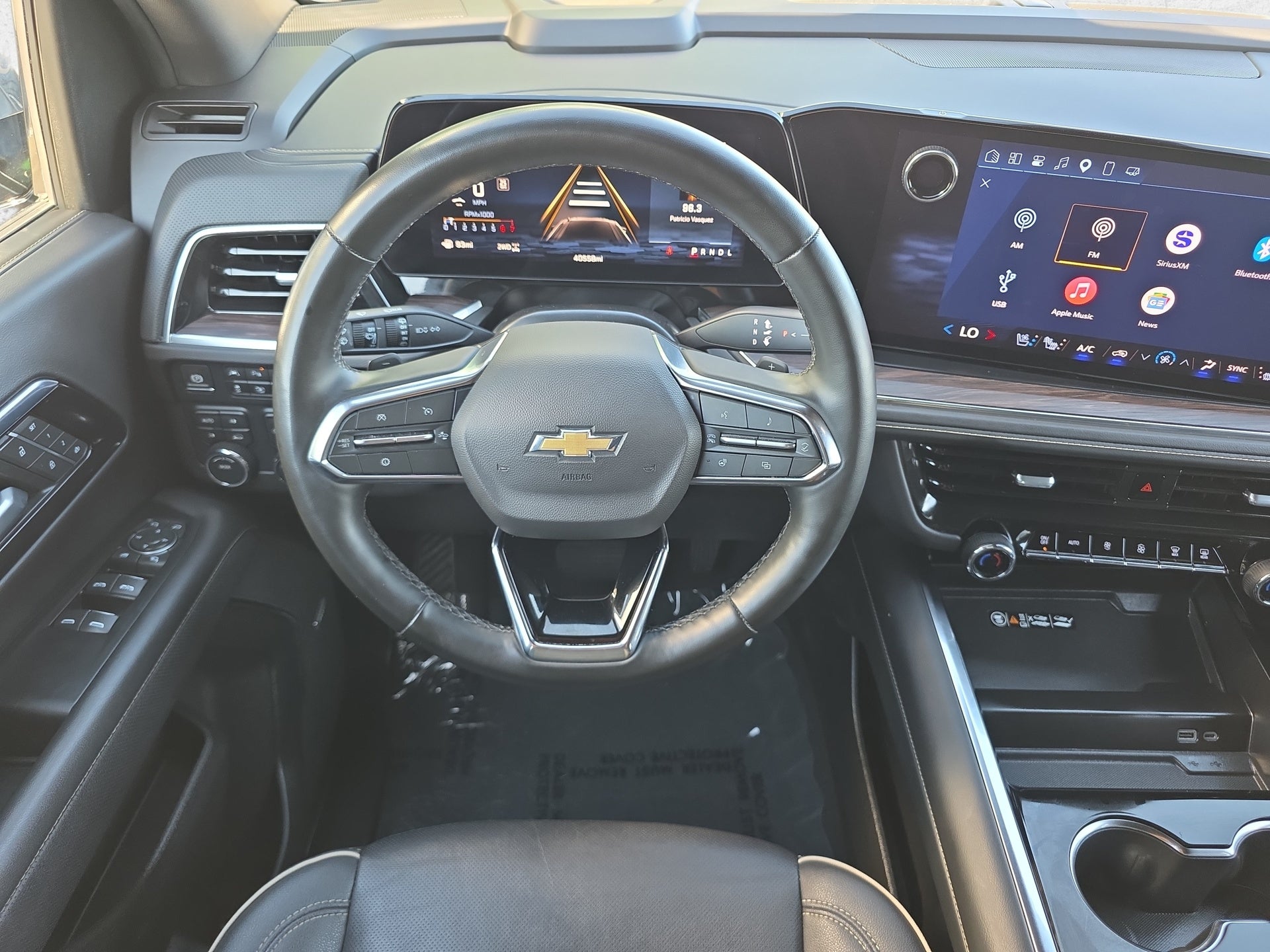 2025 Chevrolet Suburban Premier - Photo 11