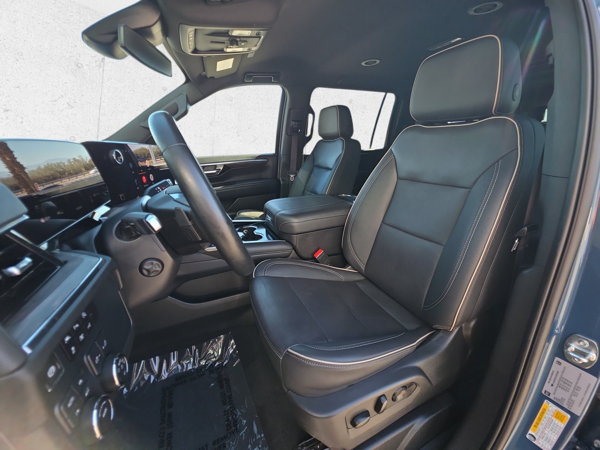 2025 Chevrolet Suburban Premier - Photo 20