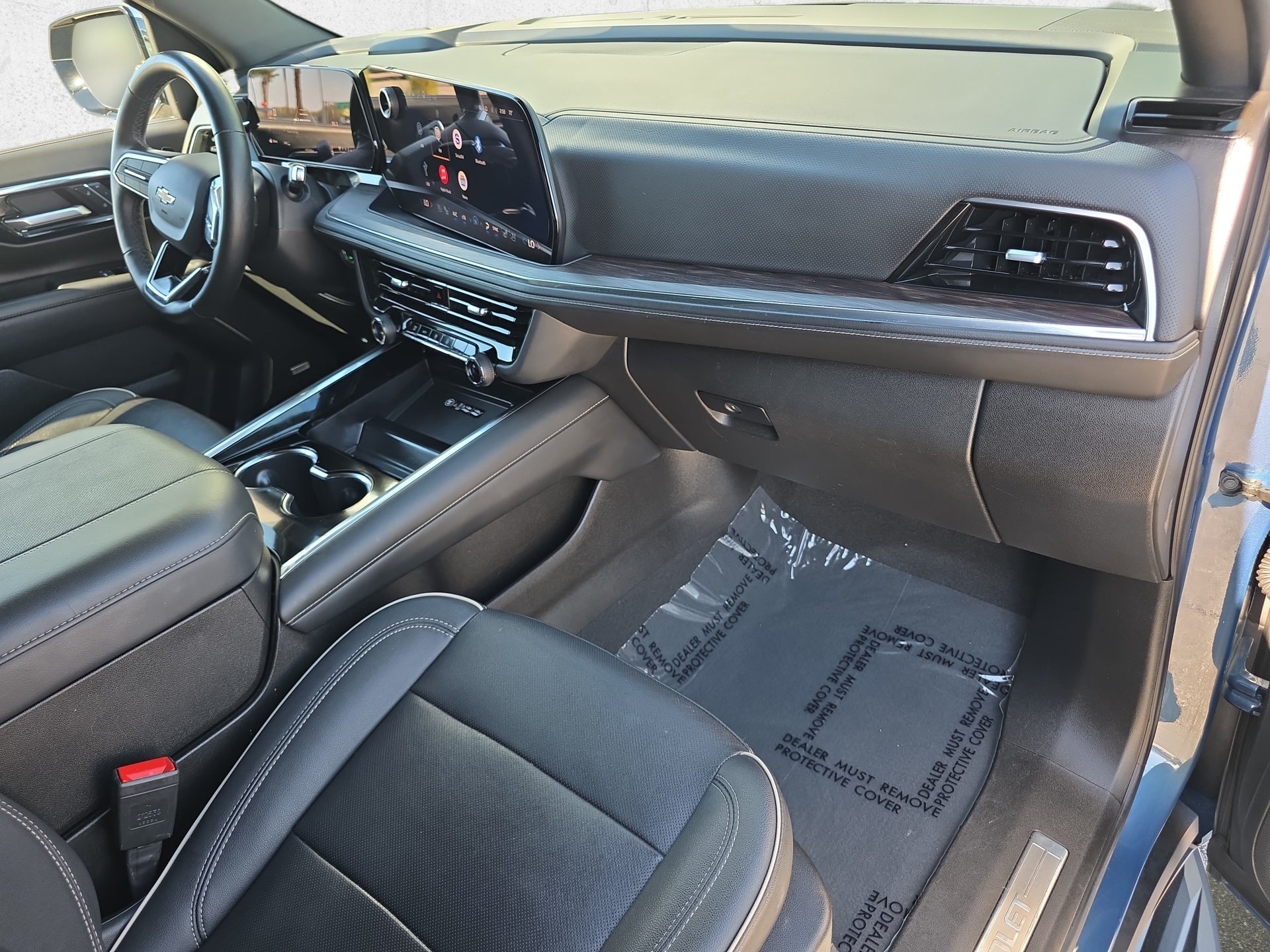 2025 Chevrolet Suburban Premier - Photo 30