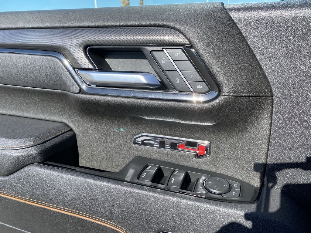 2025 GMC Sierra 1500 AT4