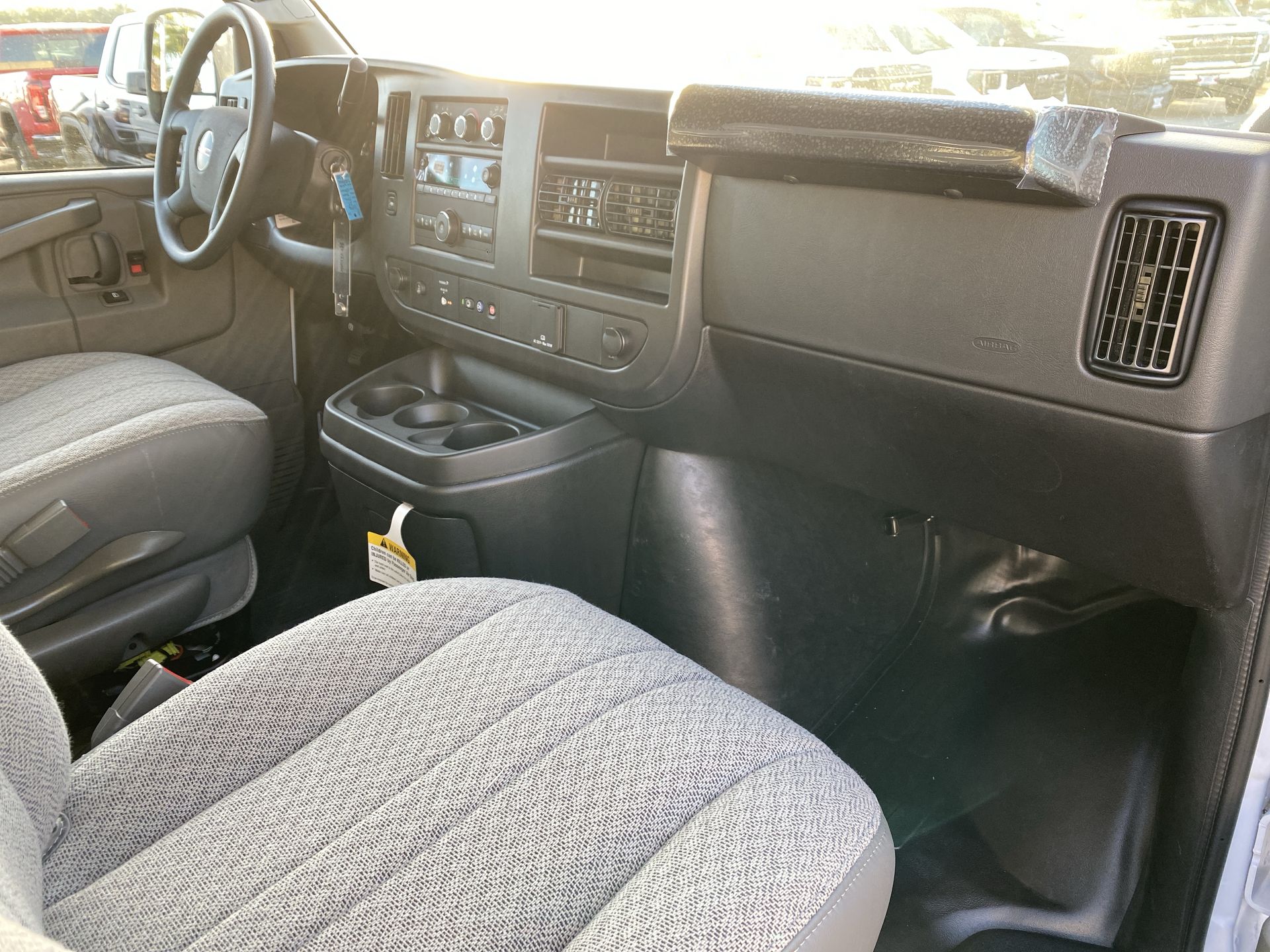 2025 GMC Savana Cargo 2500 Work Van