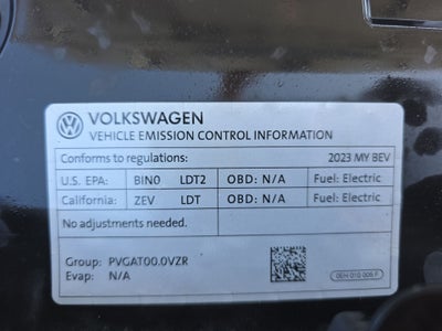 2023 Volkswagen ID.4 Pro