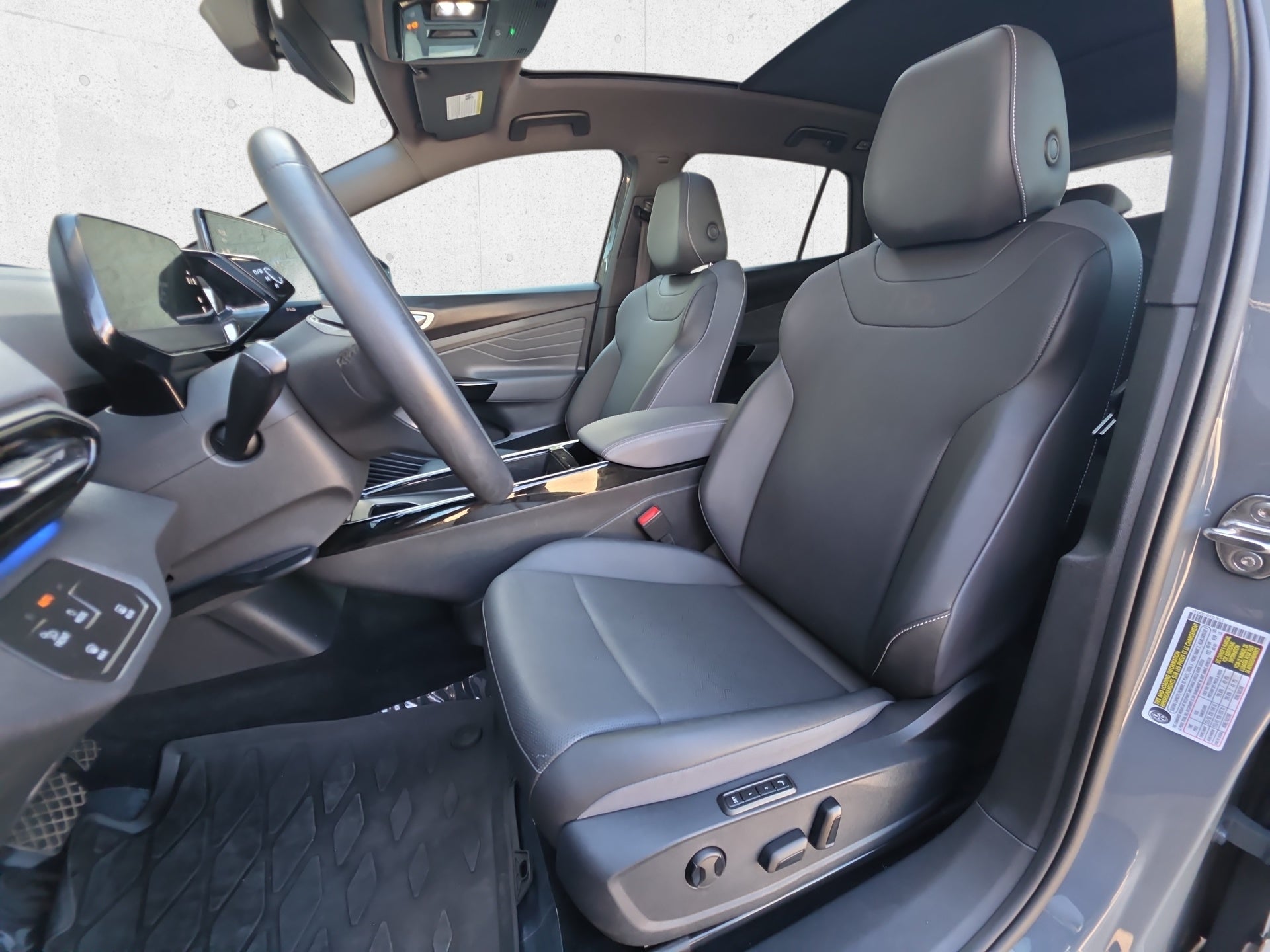 2023 Volkswagen ID.4 Pro