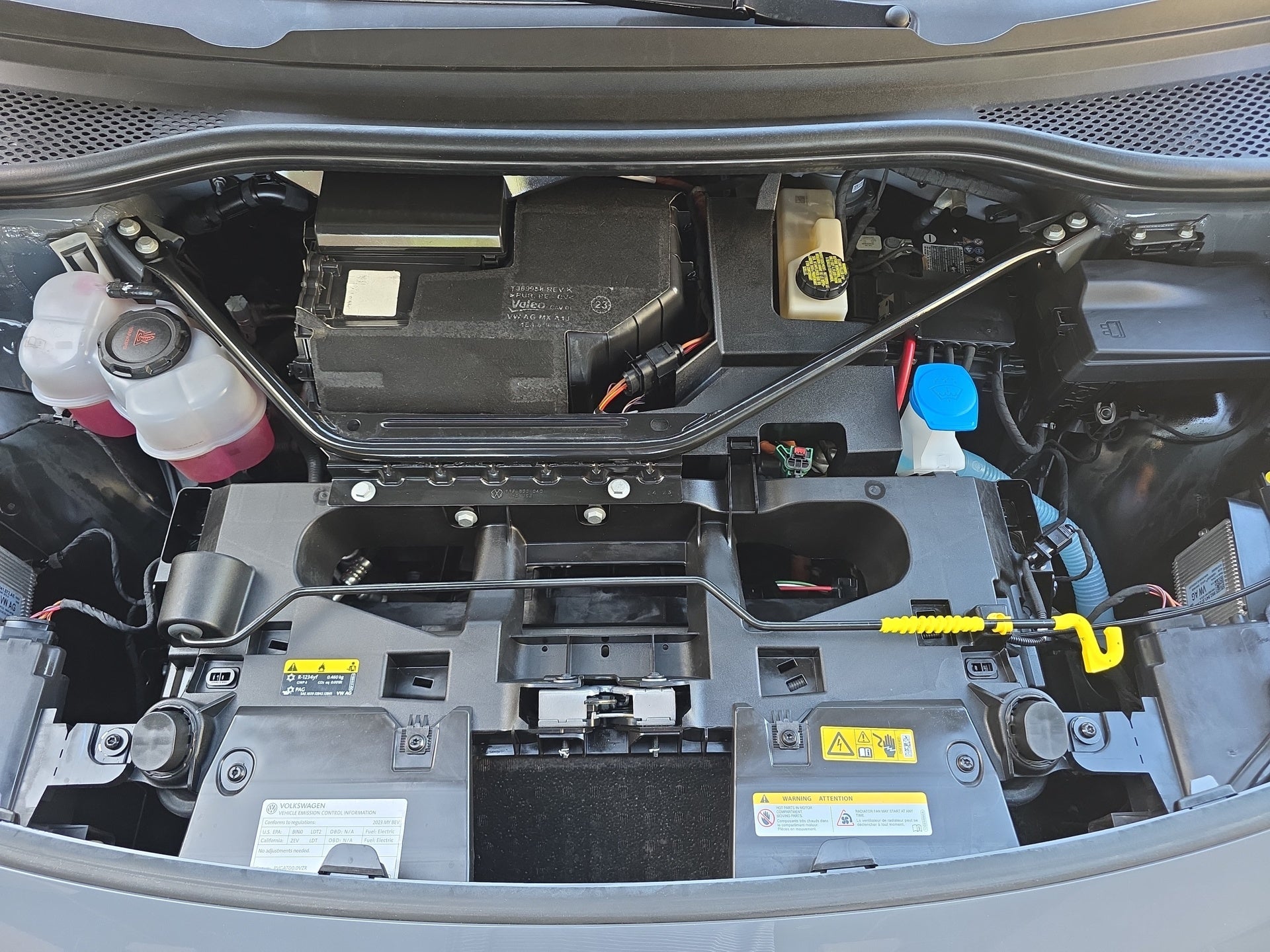 2023 Volkswagen ID.4 Pro