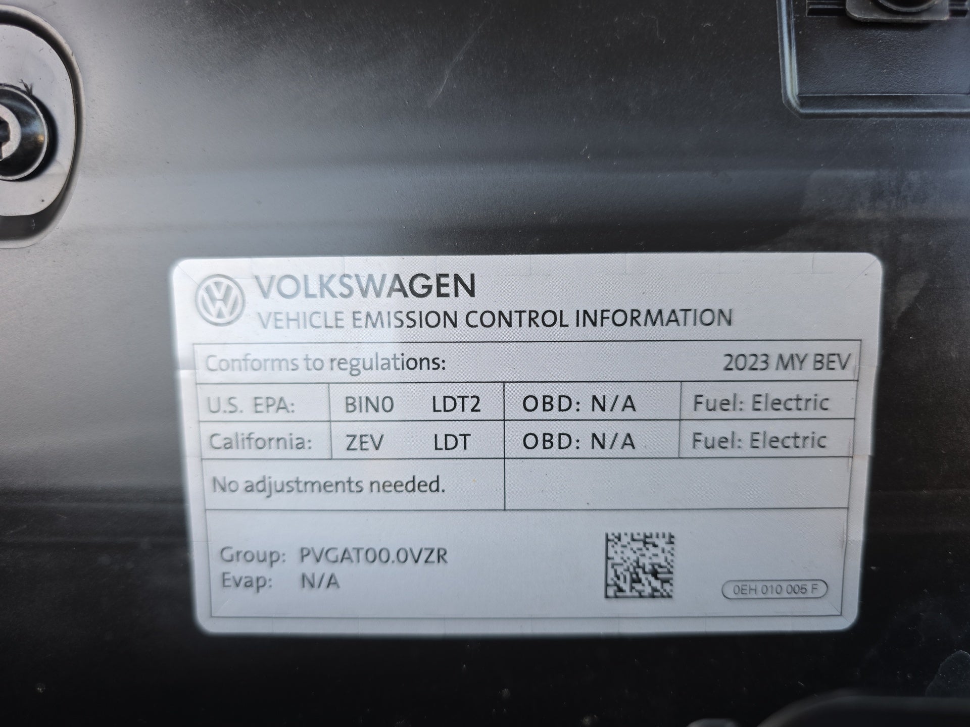 2023 Volkswagen ID.4 Pro