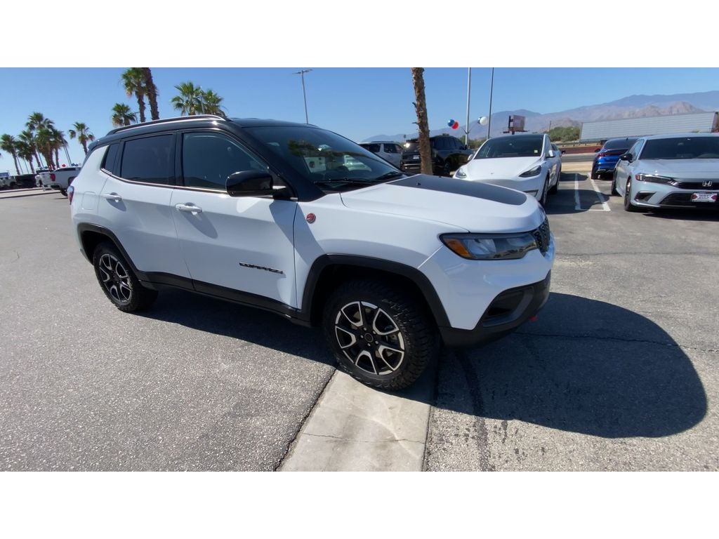 2025 Jeep Compass Trailhawk