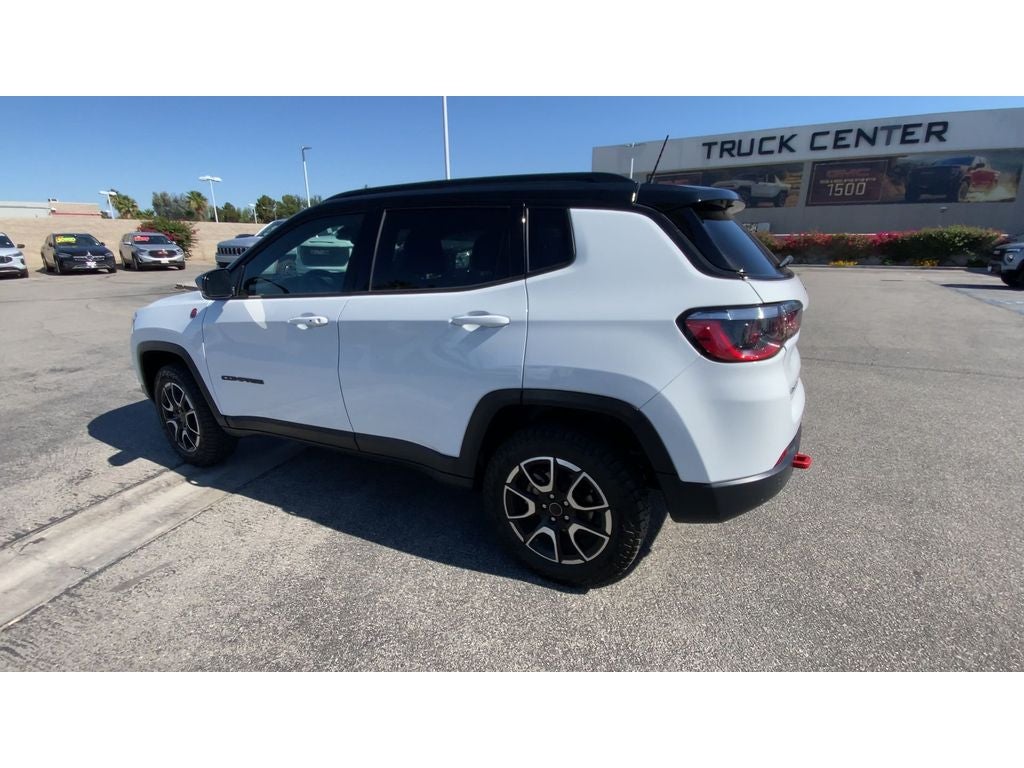 2025 Jeep Compass Trailhawk
