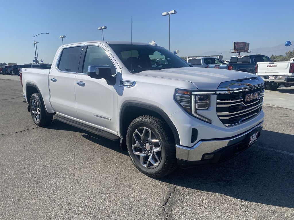 2024 GMC Sierra 1500 SLT