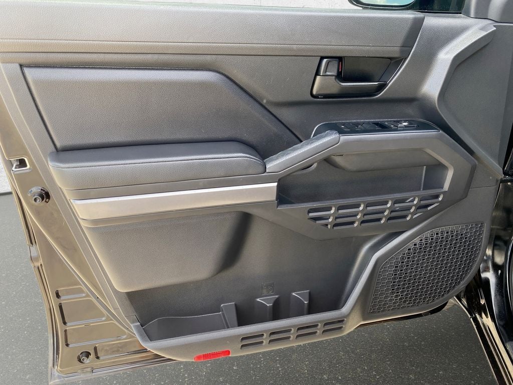 2025 Toyota Tacoma 4WD SR