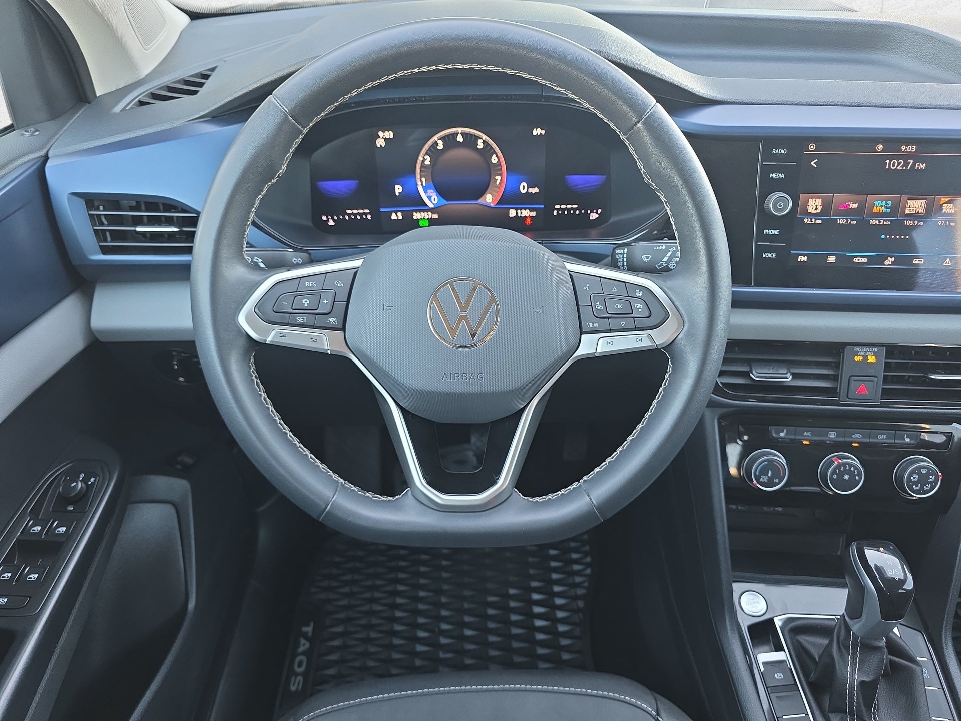 2023 Volkswagen Taos SE