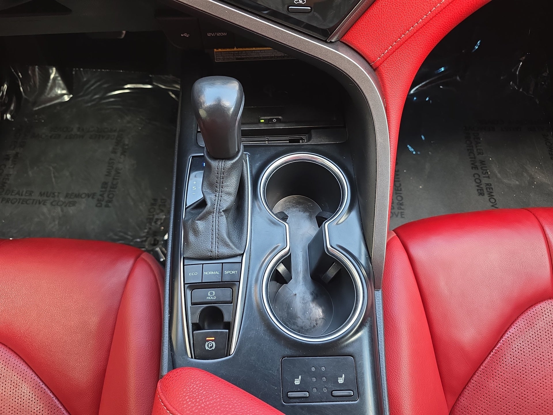 2020 Toyota Camry XSE - Photo 15