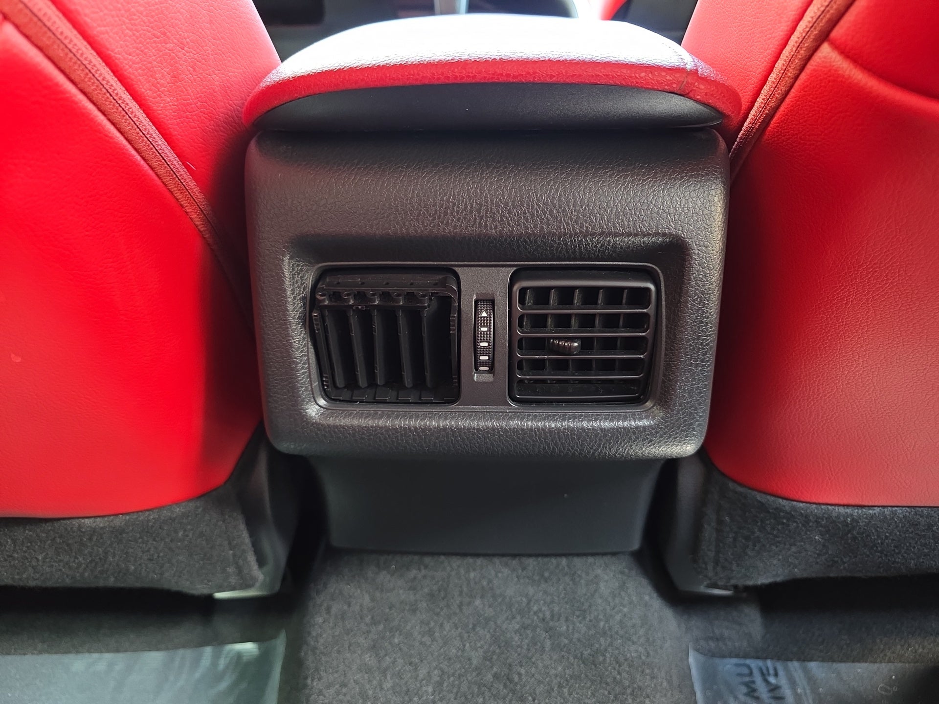 2020 Toyota Camry XSE - Photo 21