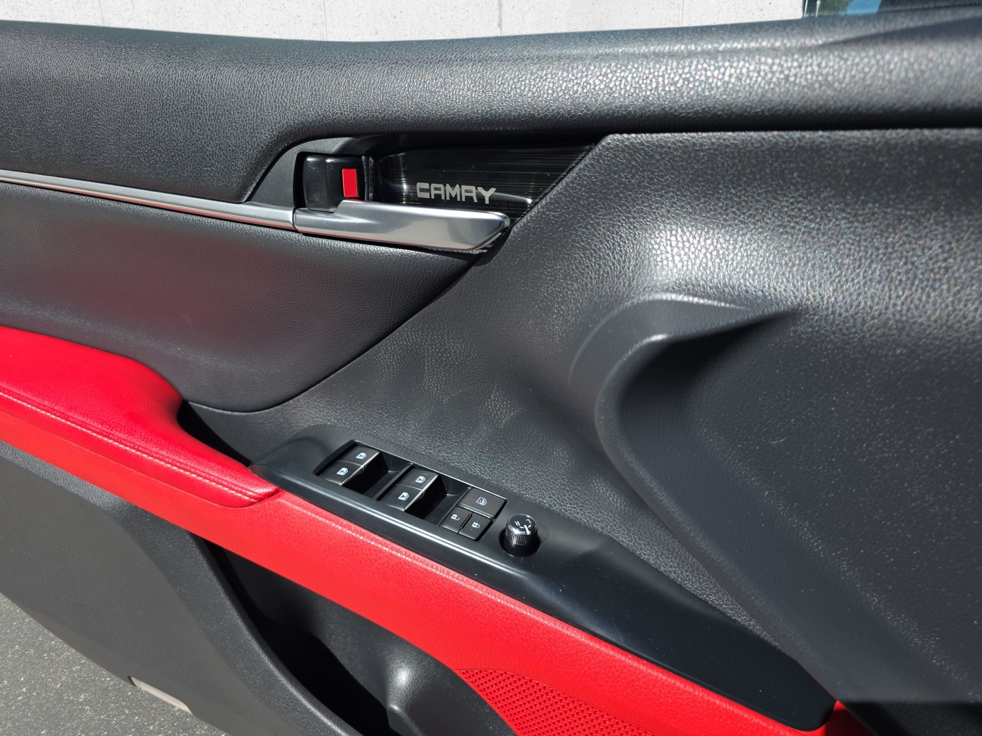 2020 Toyota Camry XSE - Photo 23