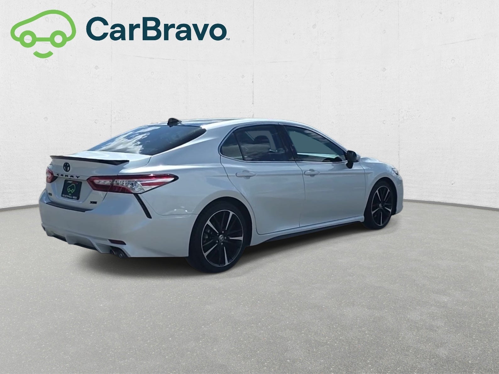 2020 Toyota Camry XSE - Photo 8