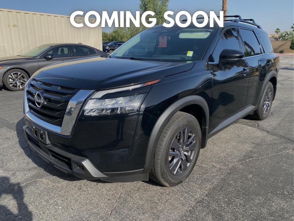 2022 Nissan Pathfinder SV