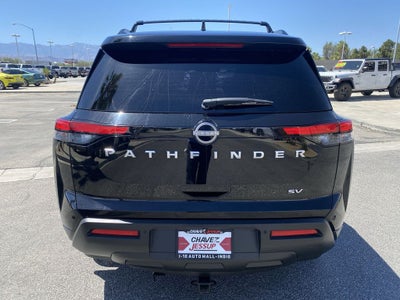 2022 Nissan Pathfinder SV