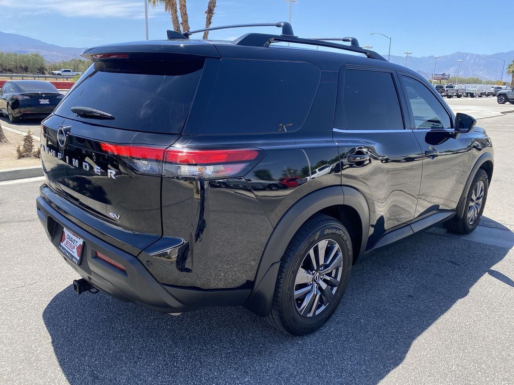 2022 Nissan Pathfinder SV