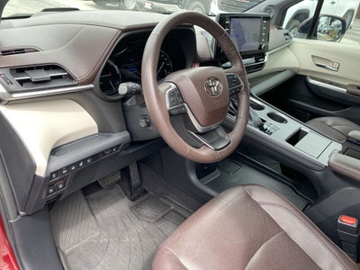 2022 Toyota Sienna Platinum