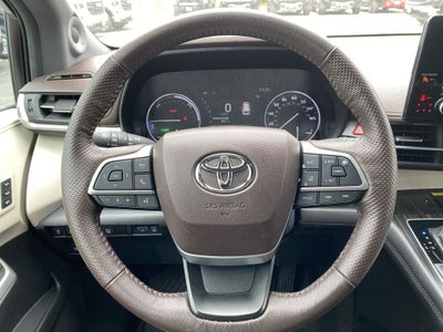 2022 Toyota Sienna Platinum