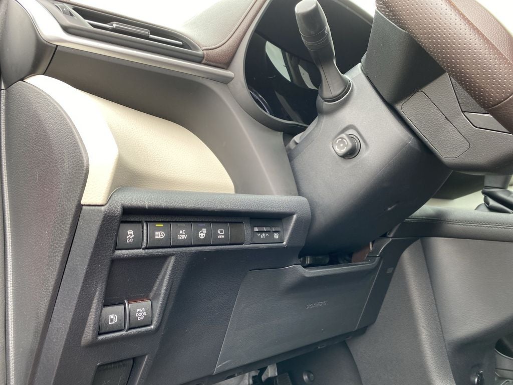 2022 Toyota Sienna Platinum