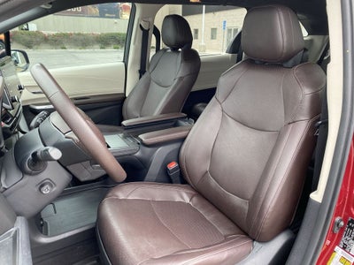 2022 Toyota Sienna Platinum