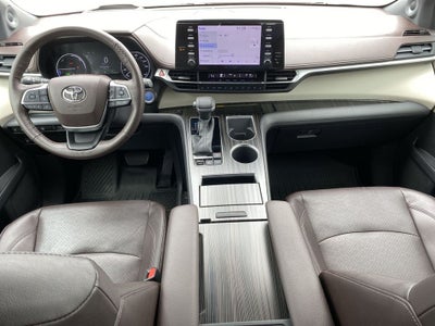 2022 Toyota Sienna Platinum